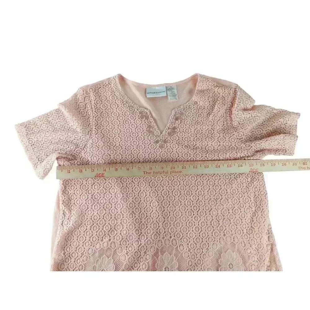 Alfred Dunner Women's Pink Coral  Lace Sequins Pullover V - Neck Top sz Medium - Picture 4 of 9